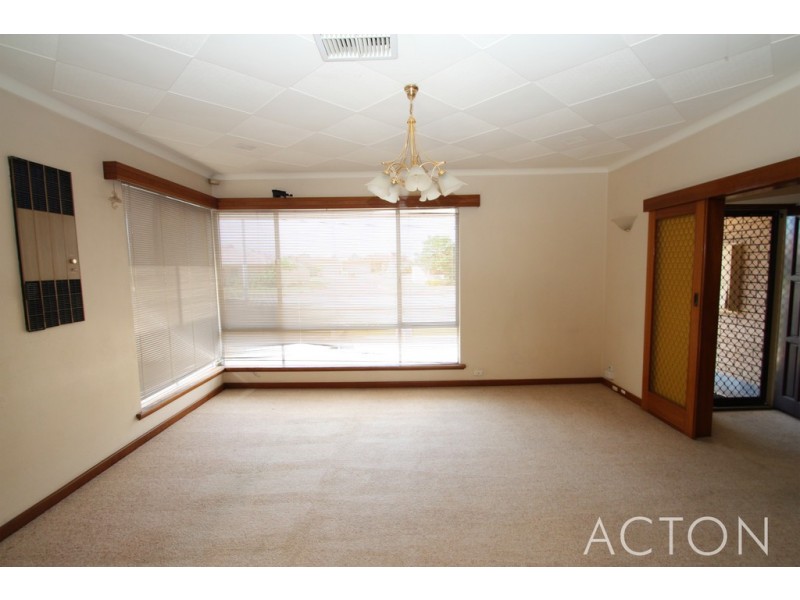 15 Rigby Avenue, Spearwood WA 6163