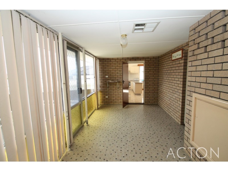 15 Rigby Avenue, Spearwood WA 6163