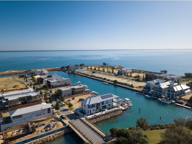 4 Othello Quays, North Coogee WA 6163