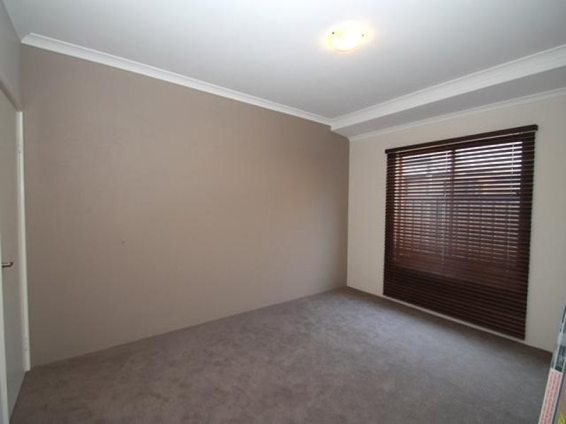 627 Rockingham Road, Munster WA 6166