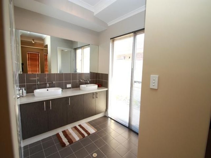 627 Rockingham Road, Munster WA 6166