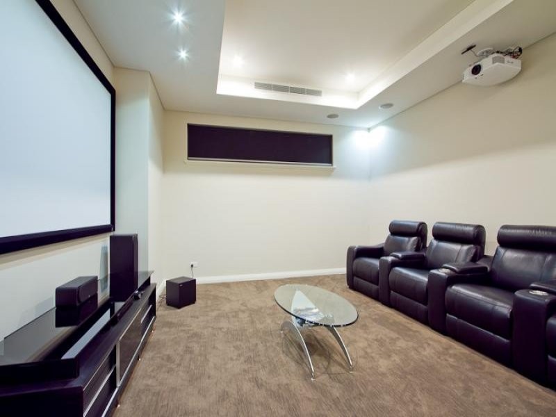 16 Hydaspe Vista, North Coogee WA 6163