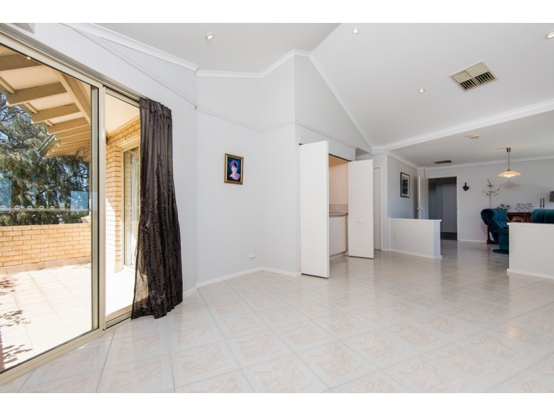 6 The Cove, Coogee WA 6166