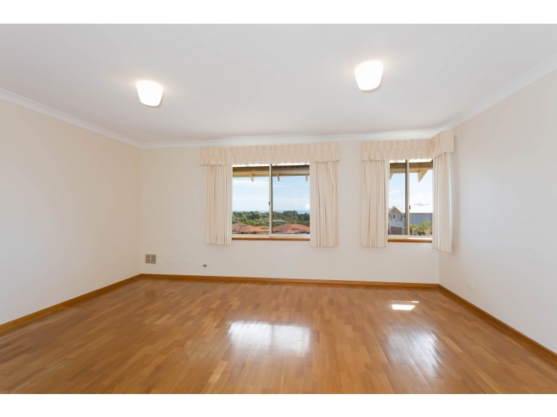 6 The Cove, Coogee WA 6166