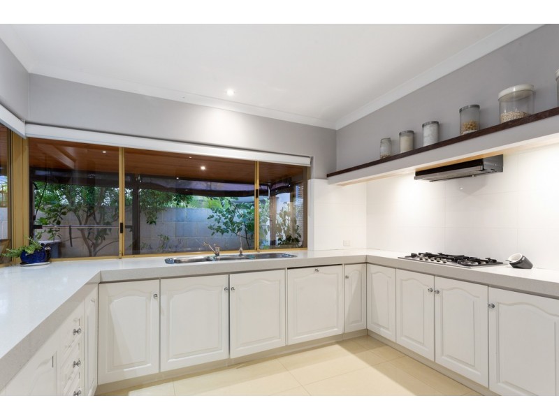 10 Careening Way, Coogee WA 6166