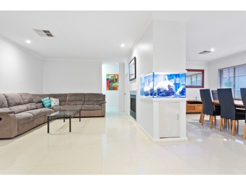 10 Careening Way, Coogee WA 6166