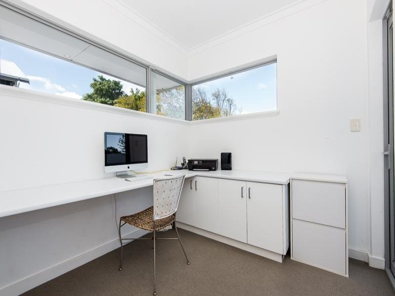 1B Cadd Street, Beaconsfield WA 6162