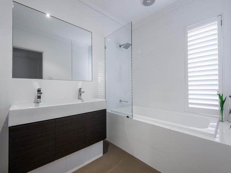 1B Cadd Street, Beaconsfield WA 6162