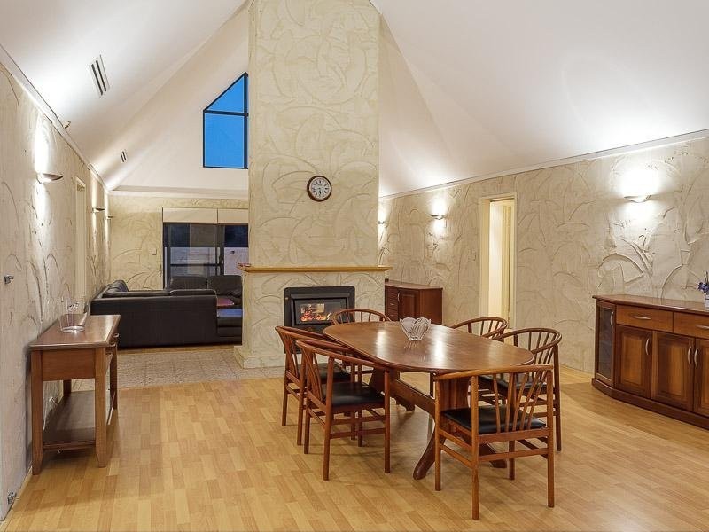 52 Country Drive, Oakford WA 6121