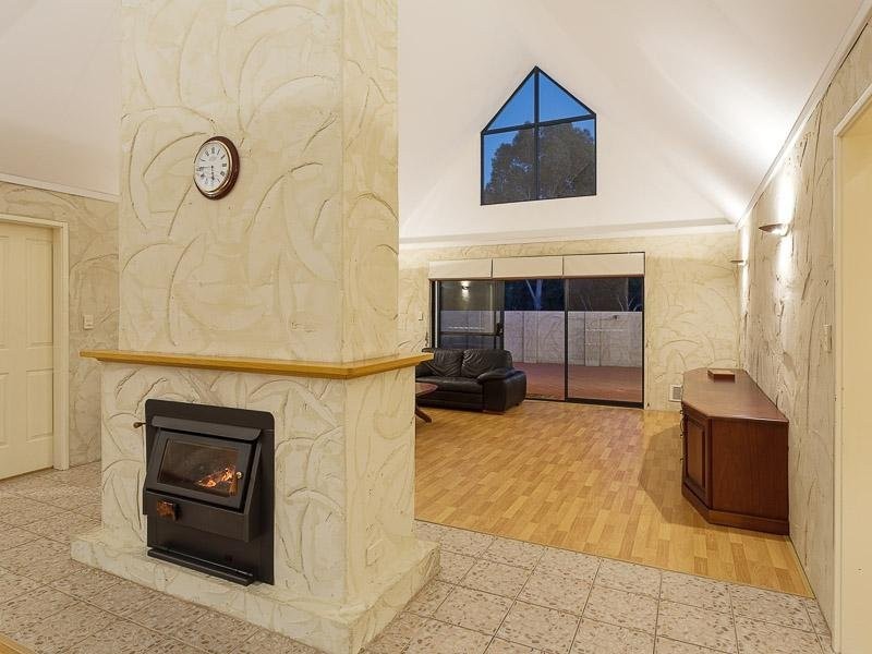 52 Country Drive, Oakford WA 6121