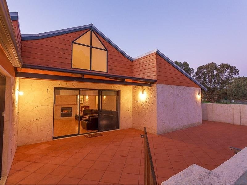 52 Country Drive, Oakford WA 6121