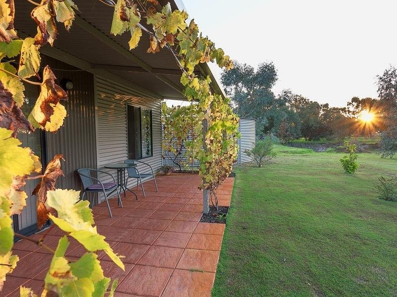 52 Country Drive, Oakford WA 6121