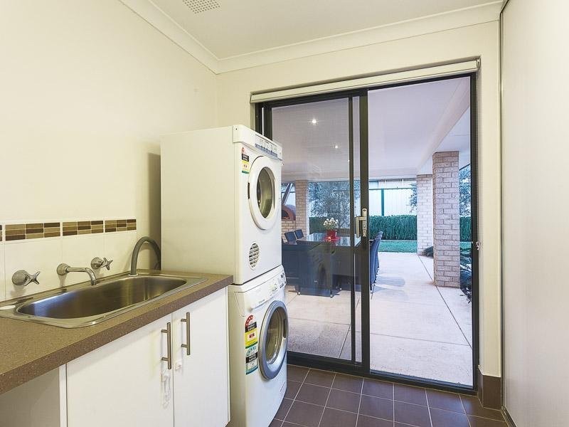 10 Ironbark Terrace, Hammond Park WA 6164