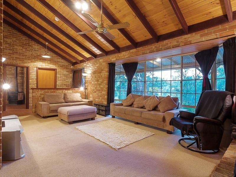 108 Chevin Road, Roleystone WA 6111