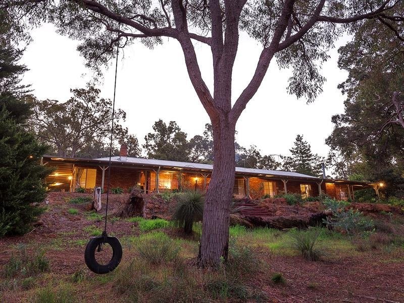 108 Chevin Road, Roleystone WA 6111