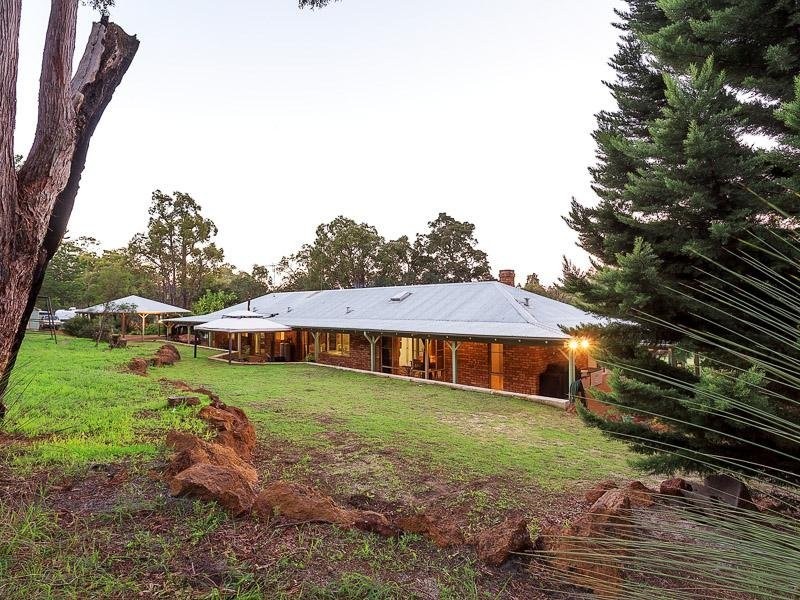 108 Chevin Road, Roleystone WA 6111