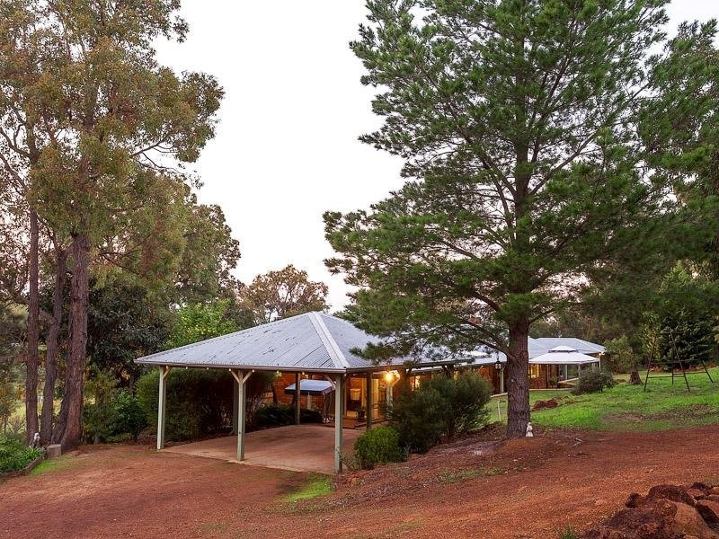 108 Chevin Road, Roleystone WA 6111