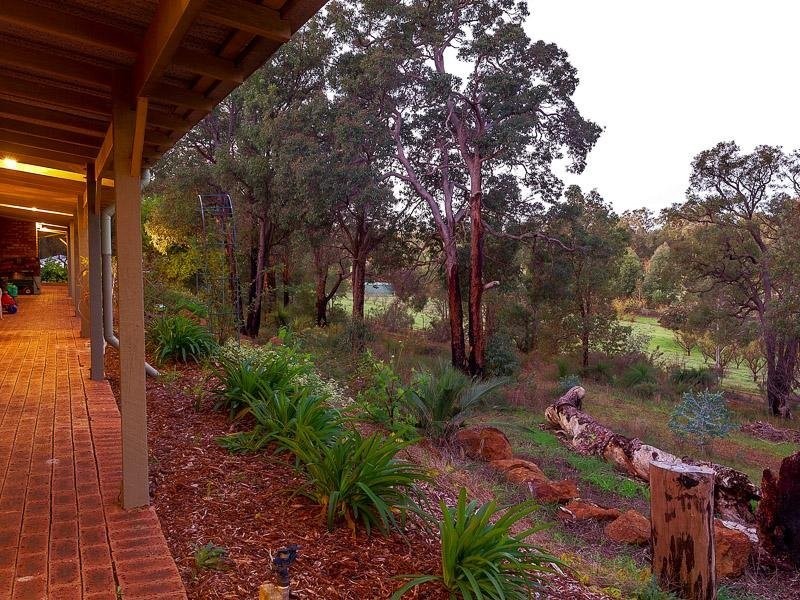 108 Chevin Road, Roleystone WA 6111