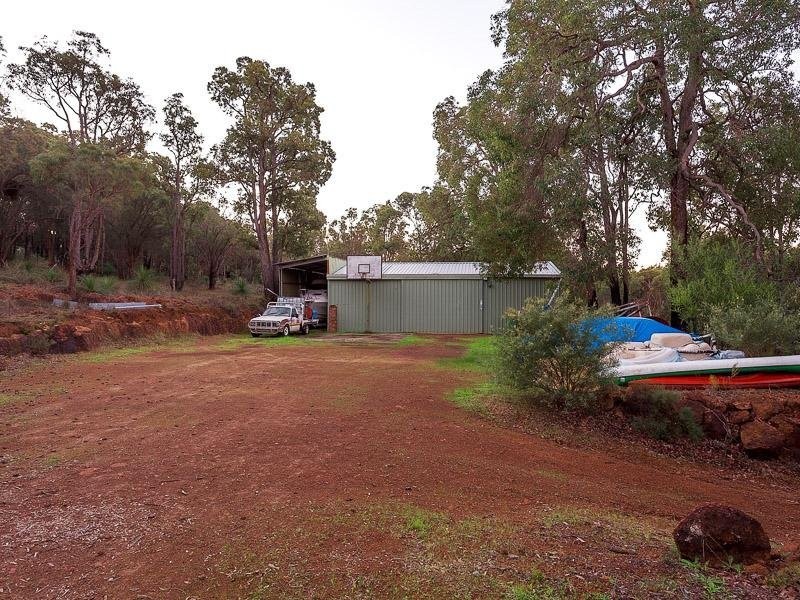 108 Chevin Road, Roleystone WA 6111