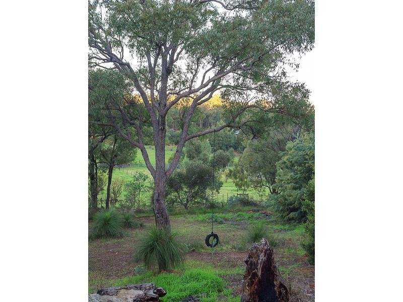 108 Chevin Road, Roleystone WA 6111