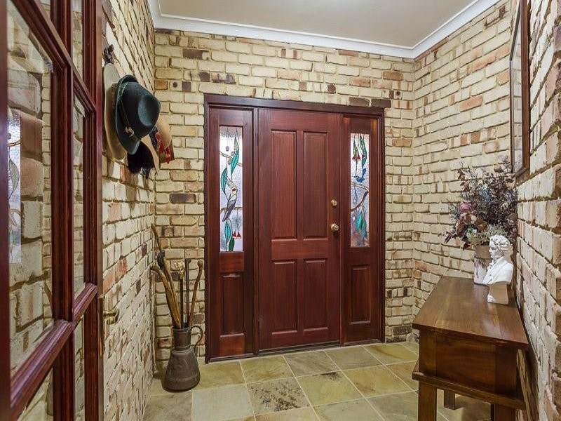 7 Casella Close, Wandi WA 6167