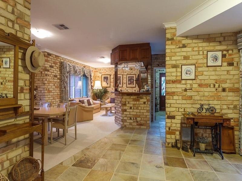 7 Casella Close, Wandi WA 6167