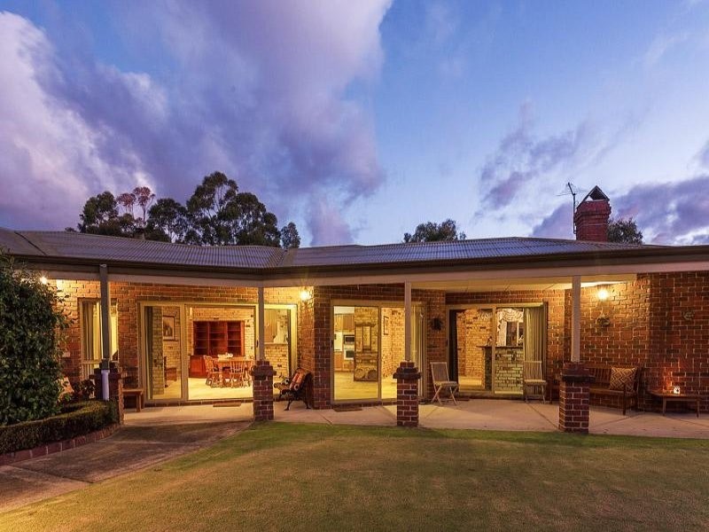 7 Casella Close, Wandi WA 6167