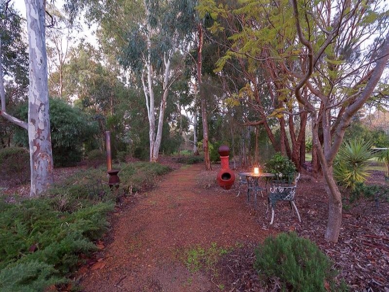 7 Casella Close, Wandi WA 6167