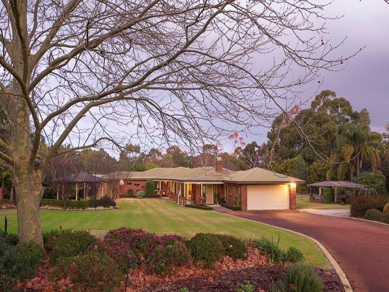 7 Casella Close, Wandi WA 6167