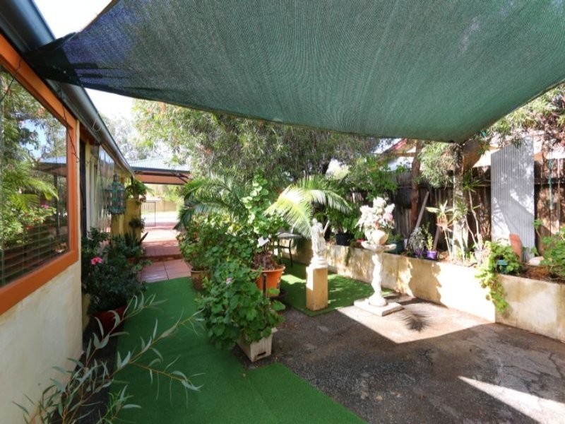 1A Barfield Place, Beaconsfield WA 6162