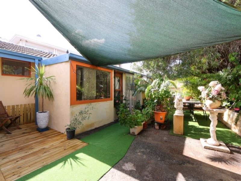 1A Barfield Place, Beaconsfield WA 6162
