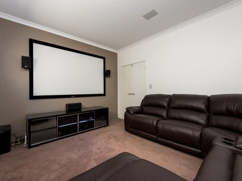 18 Pantheon Avenue, North Coogee WA 6163