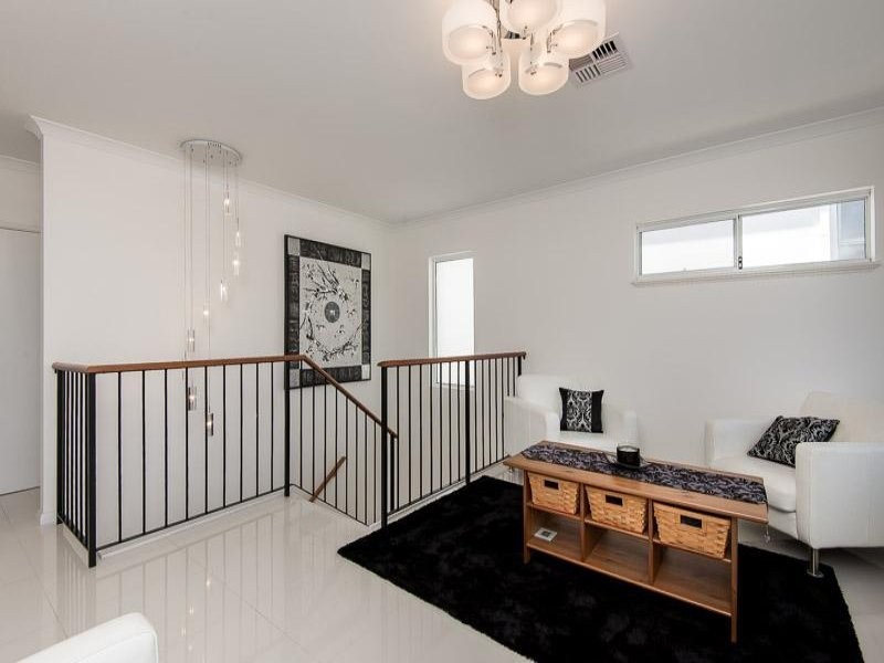 18 Pantheon Avenue, North Coogee WA 6163