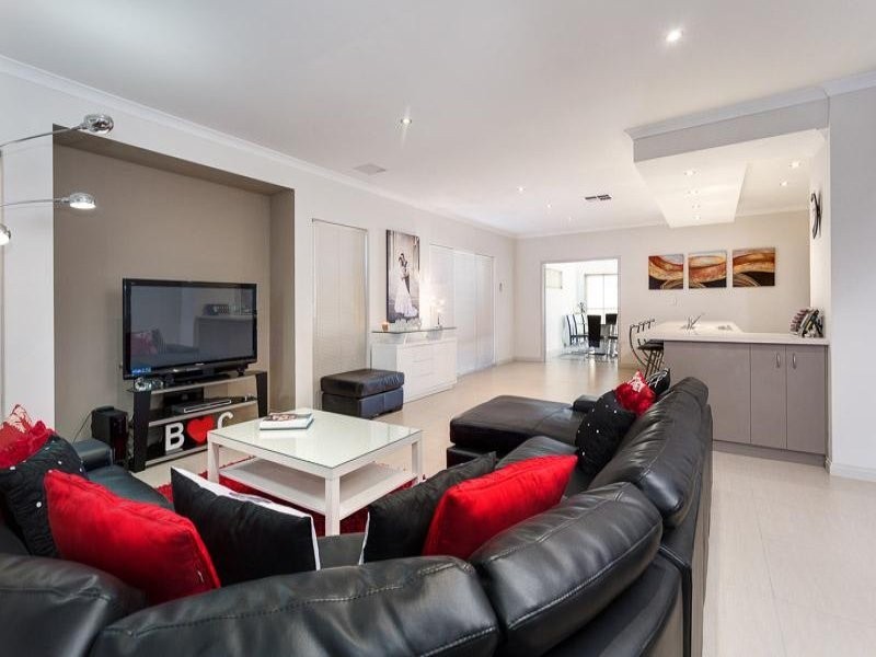 3 Dunlap Avenue, Success WA 6164