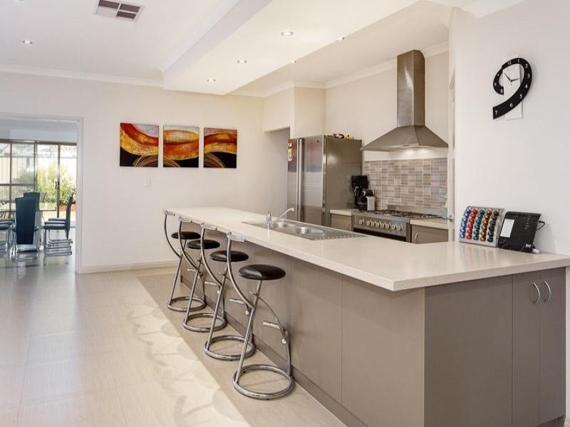 3 Dunlap Avenue, Success WA 6164