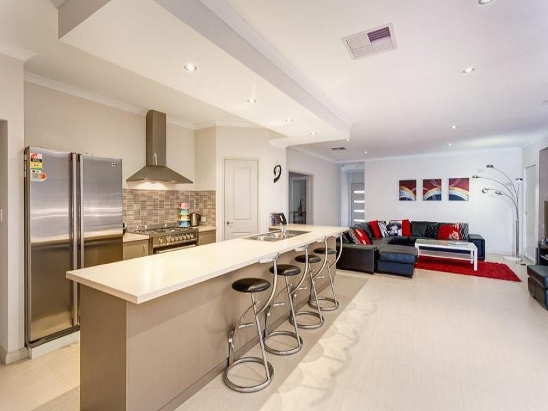 3 Dunlap Avenue, Success WA 6164