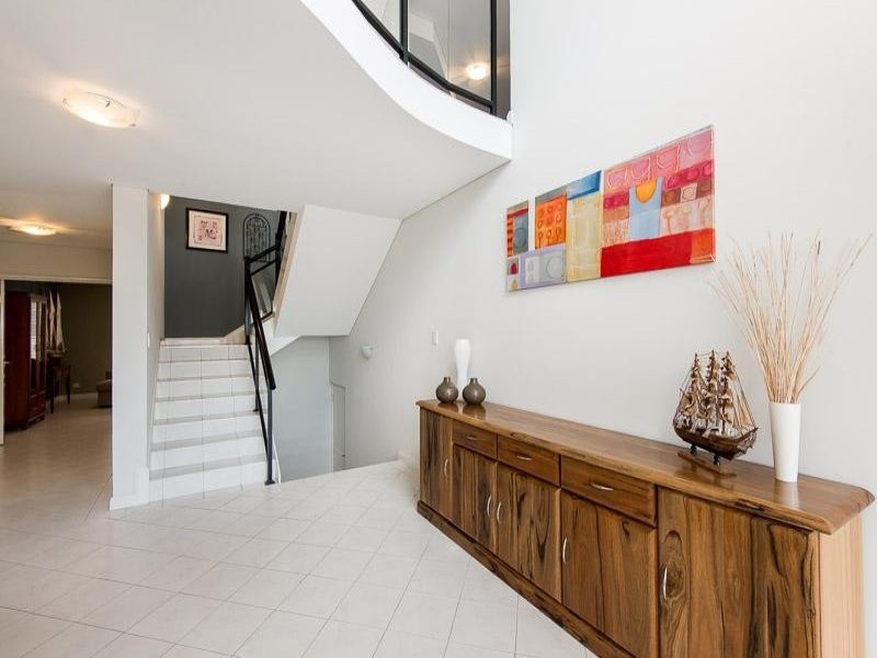 12 Careening Way, Coogee WA 6166