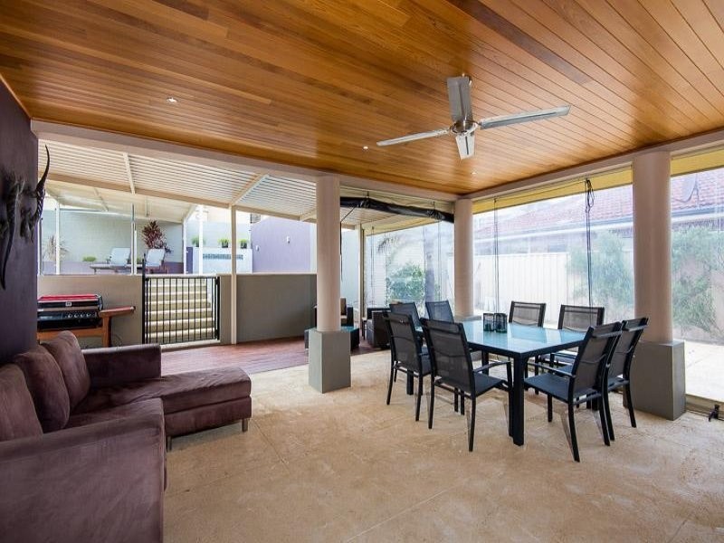 12 Careening Way, Coogee WA 6166