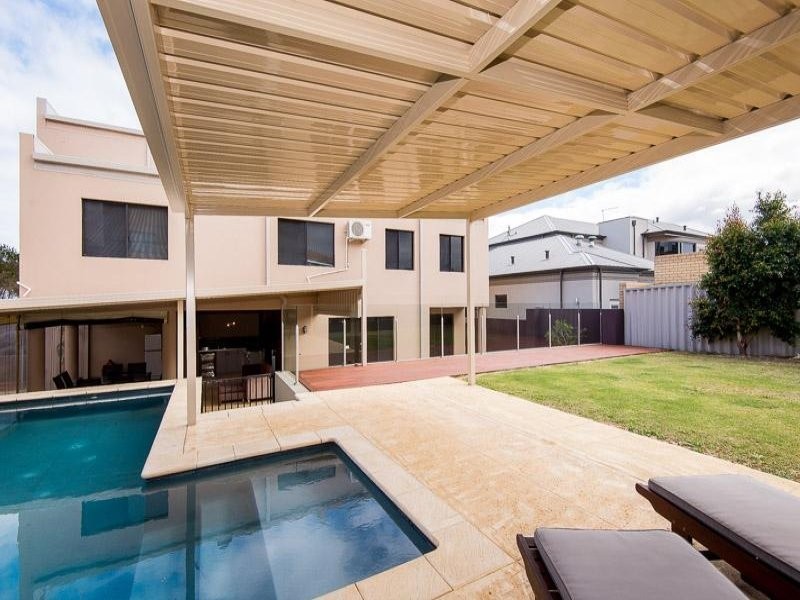 12 Careening Way, Coogee WA 6166