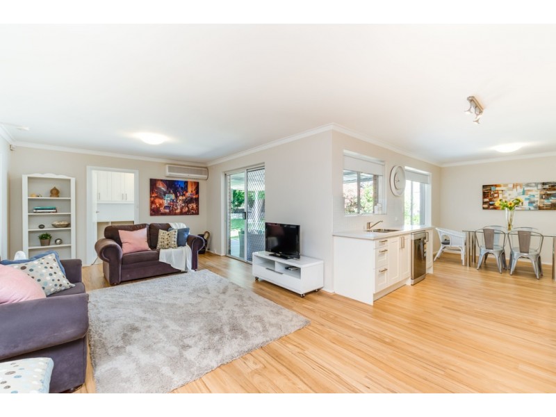 5 Hobley Way, Spearwood WA 6163