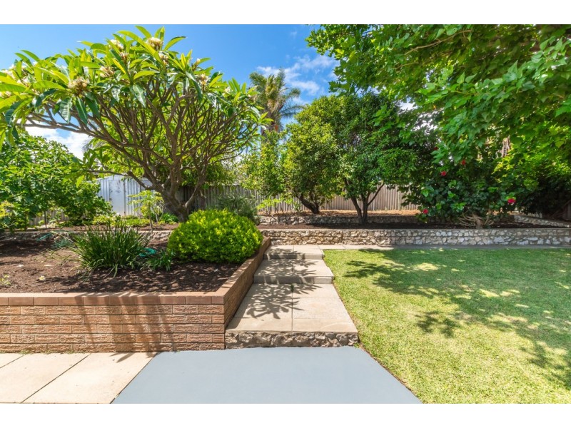 5 Hobley Way, Spearwood WA 6163