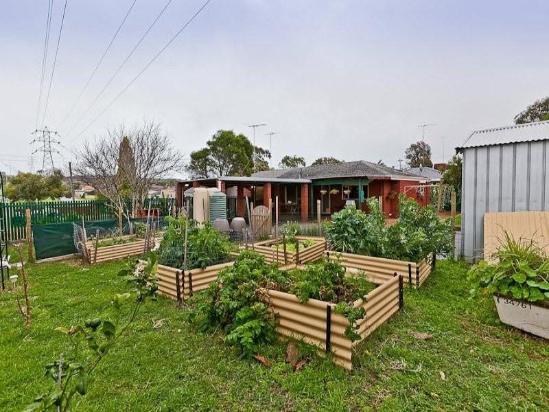 14B Glenister Road, Hamilton Hill WA 6163