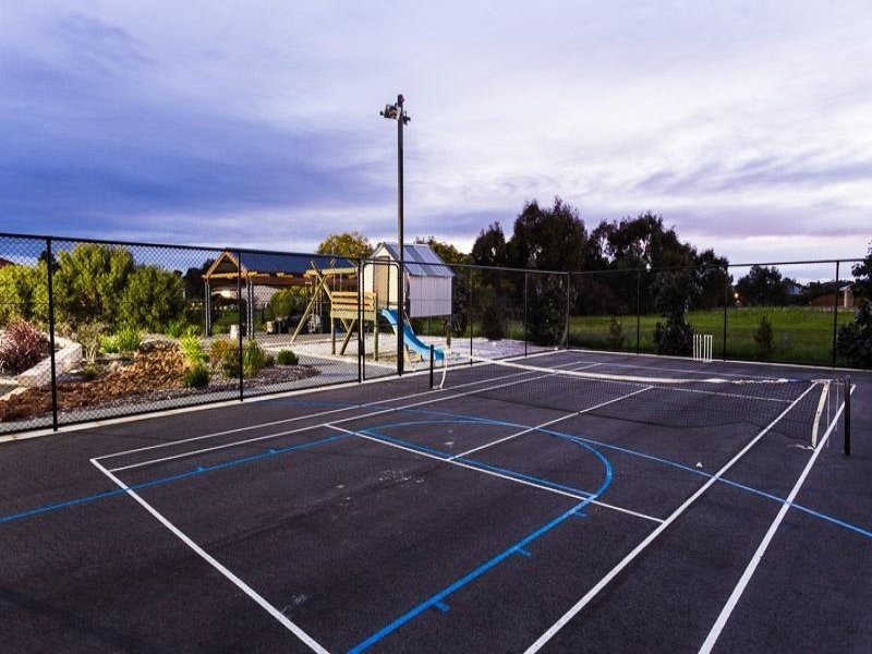 48 Holstein Court, Oakford WA 6121