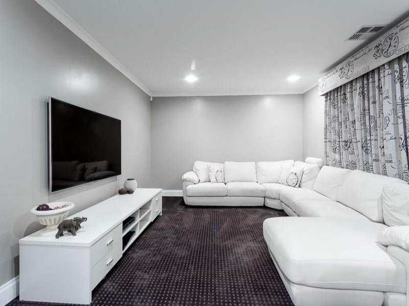 48 Holstein Court, Oakford WA 6121