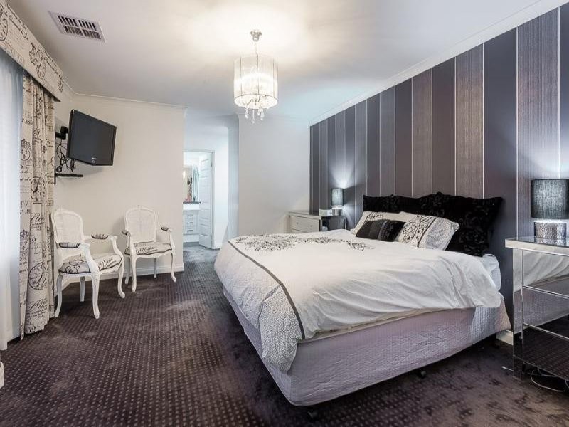 48 Holstein Court, Oakford WA 6121