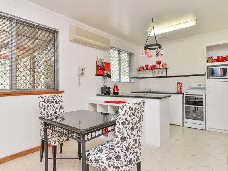 9 Jean Street, Hamilton Hill WA 6163