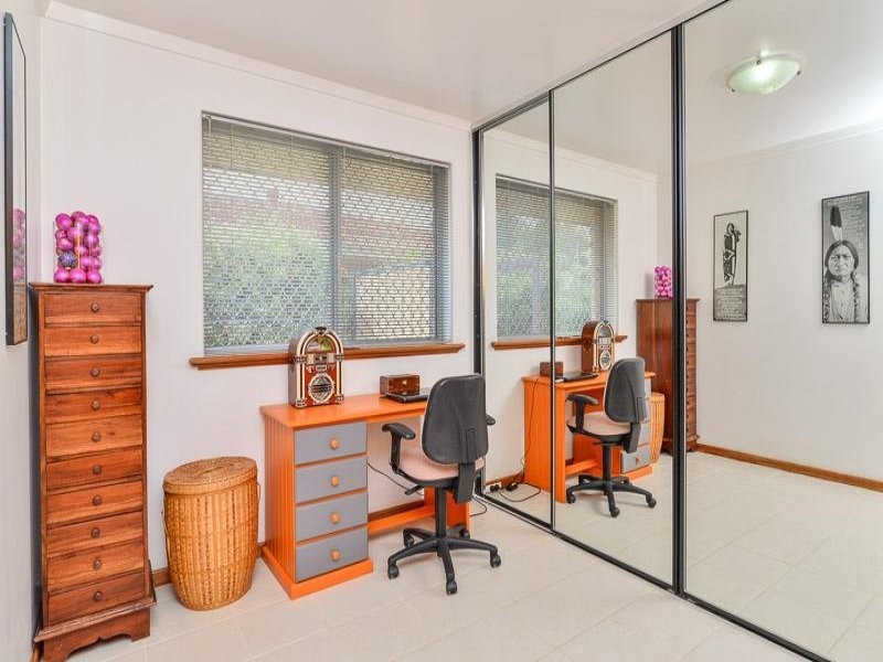 9 Jean Street, Hamilton Hill WA 6163