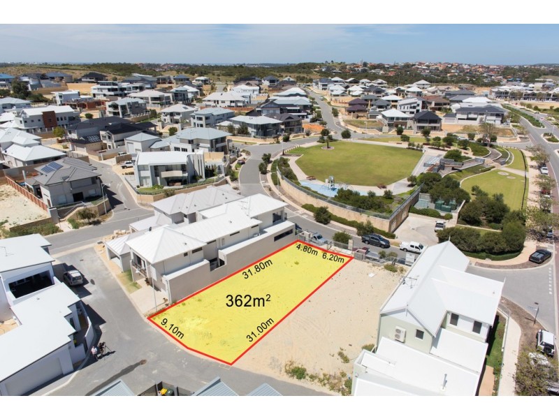 28 Lucretia Circle, North Coogee WA 6163