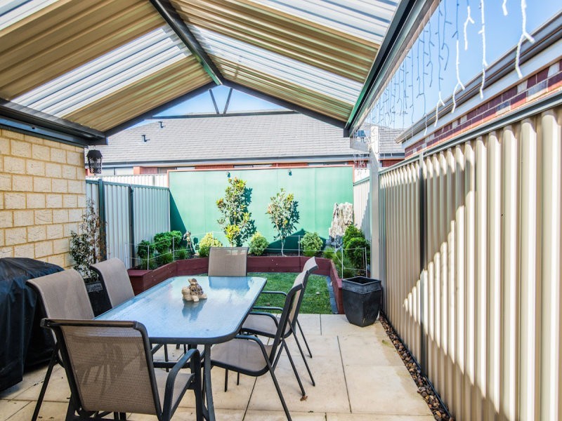 31 Camden Boulevard, Aubin Grove WA 6164