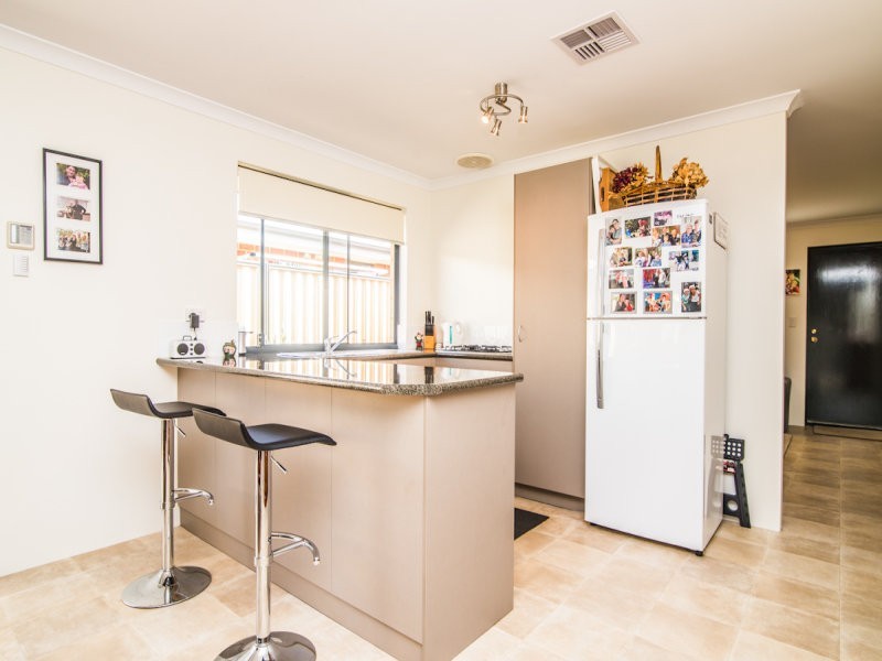 31 Camden Boulevard, Aubin Grove WA 6164